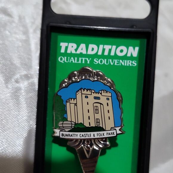 Bundle of collectible silver baby spoons with cases - Picture 3 of 12